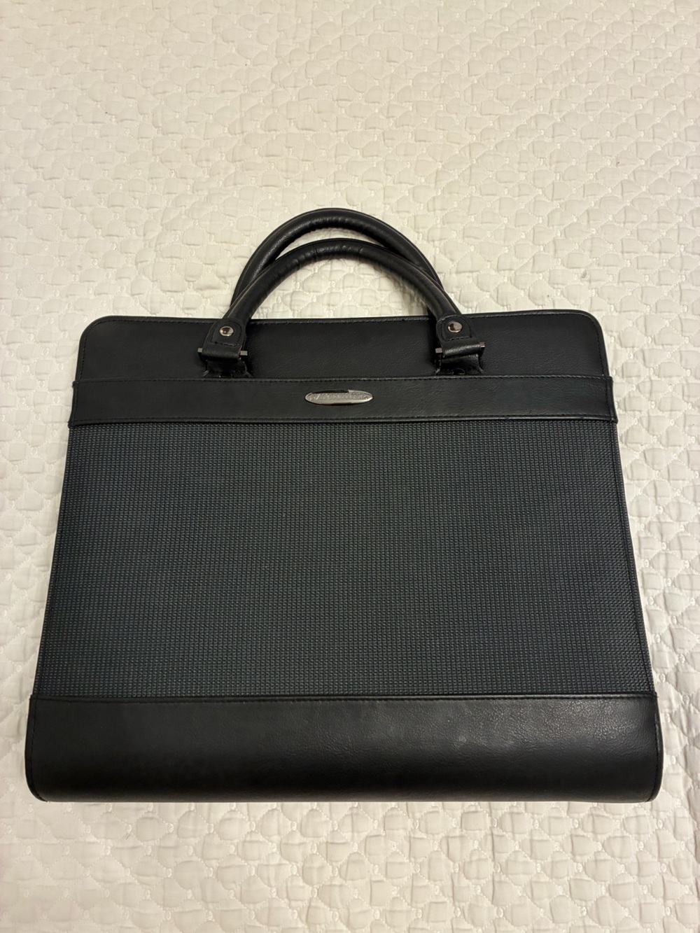 Black Men's DayRunner Briefcase + Organizer - Classic Professional Laptop Bag